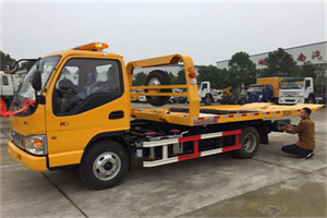 乌当哪里有拖车服务